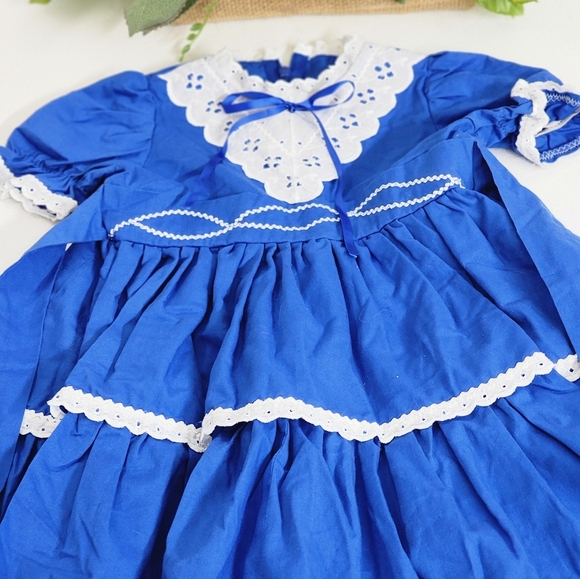 vintaje Blue Dress with White Lace Trim - Picture 4 of 6